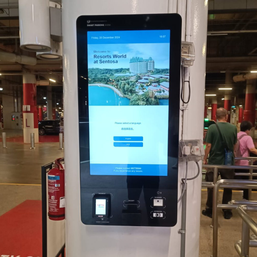 Innovativer Self-Service-Kiosk verbessert das Kundenerlebnis im Resort Singapur