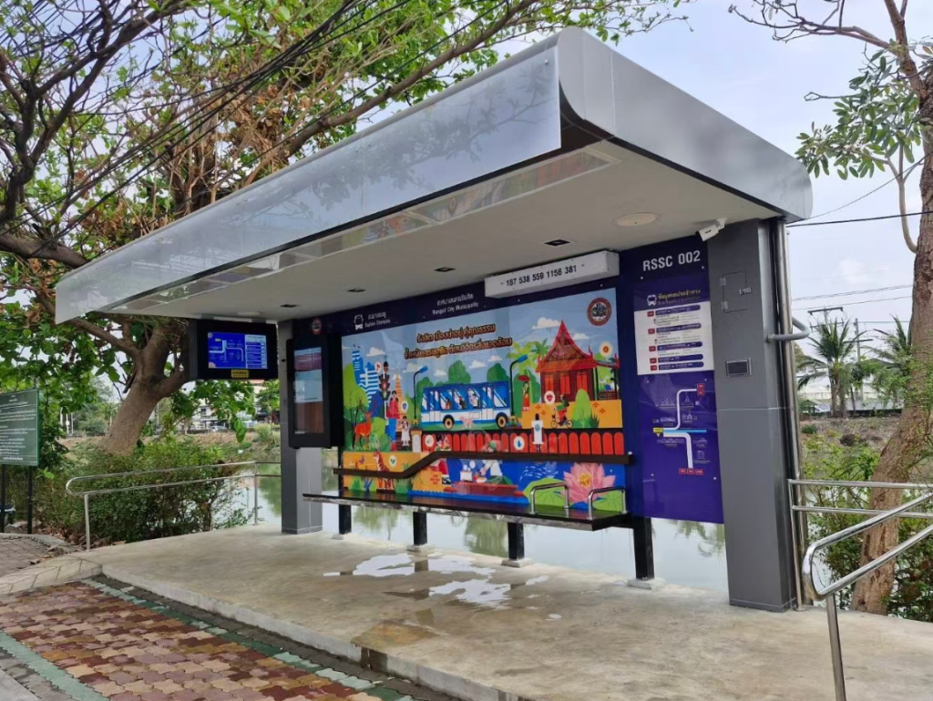 Case Study: Outdoor Wall-Mounted Smart Bus Stop Displays in Thailand